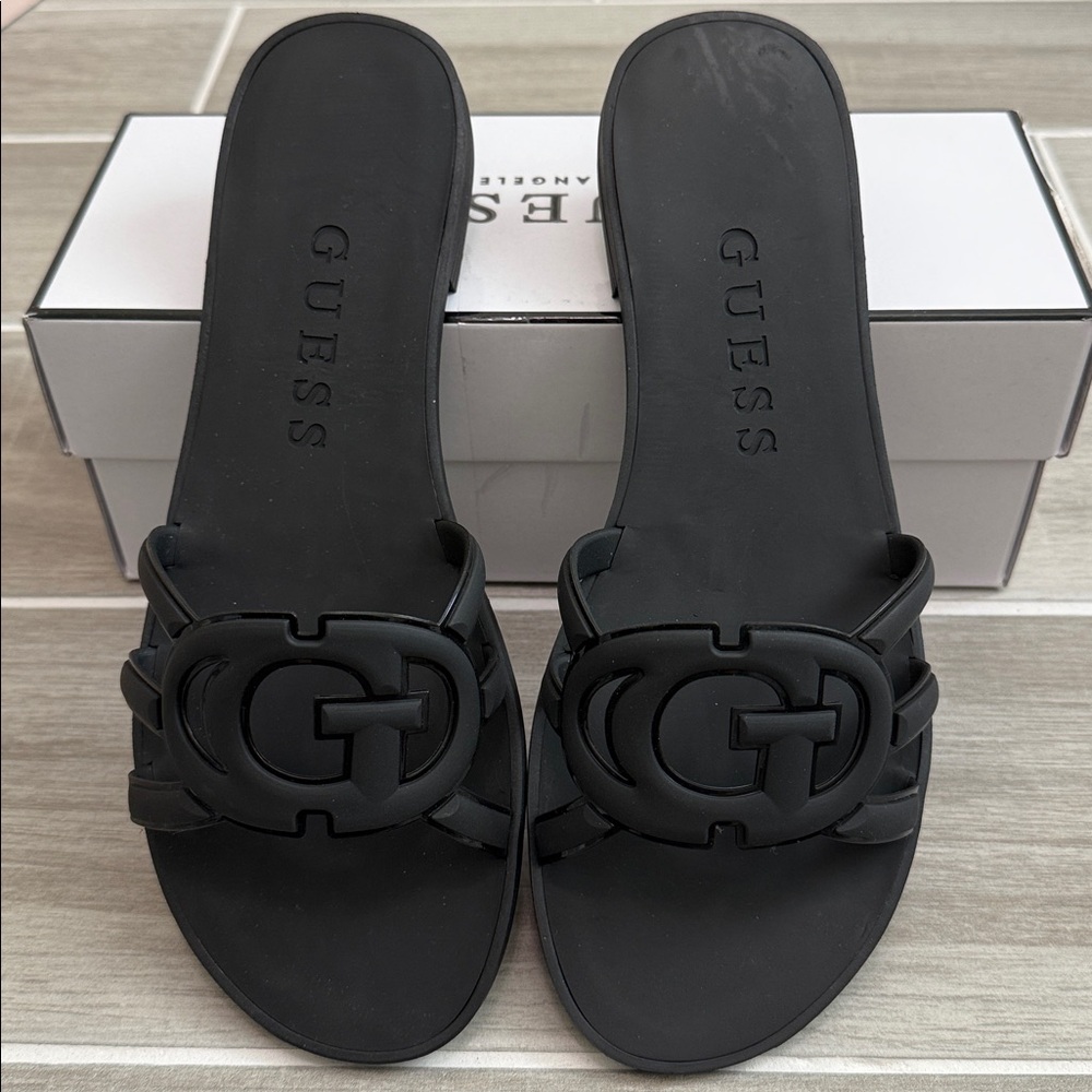 GUESS Women's Black Elyho Jelly Cutout Logo Flat Sandals size 10 - Picture 3 of 6